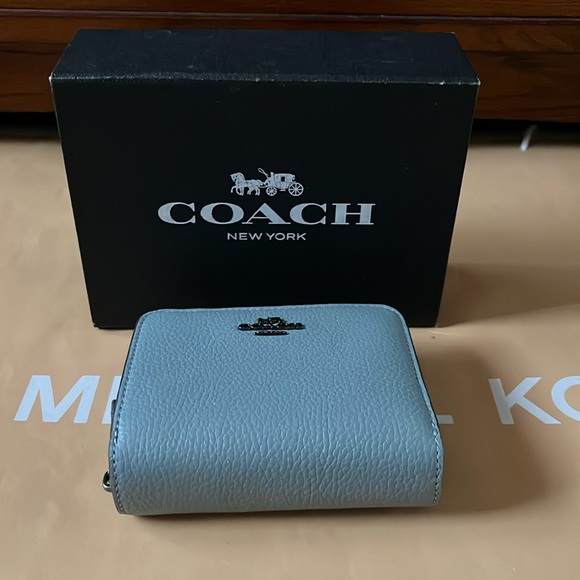 Restored Billfold Wallet In Colorblock - Picture 2 of 7